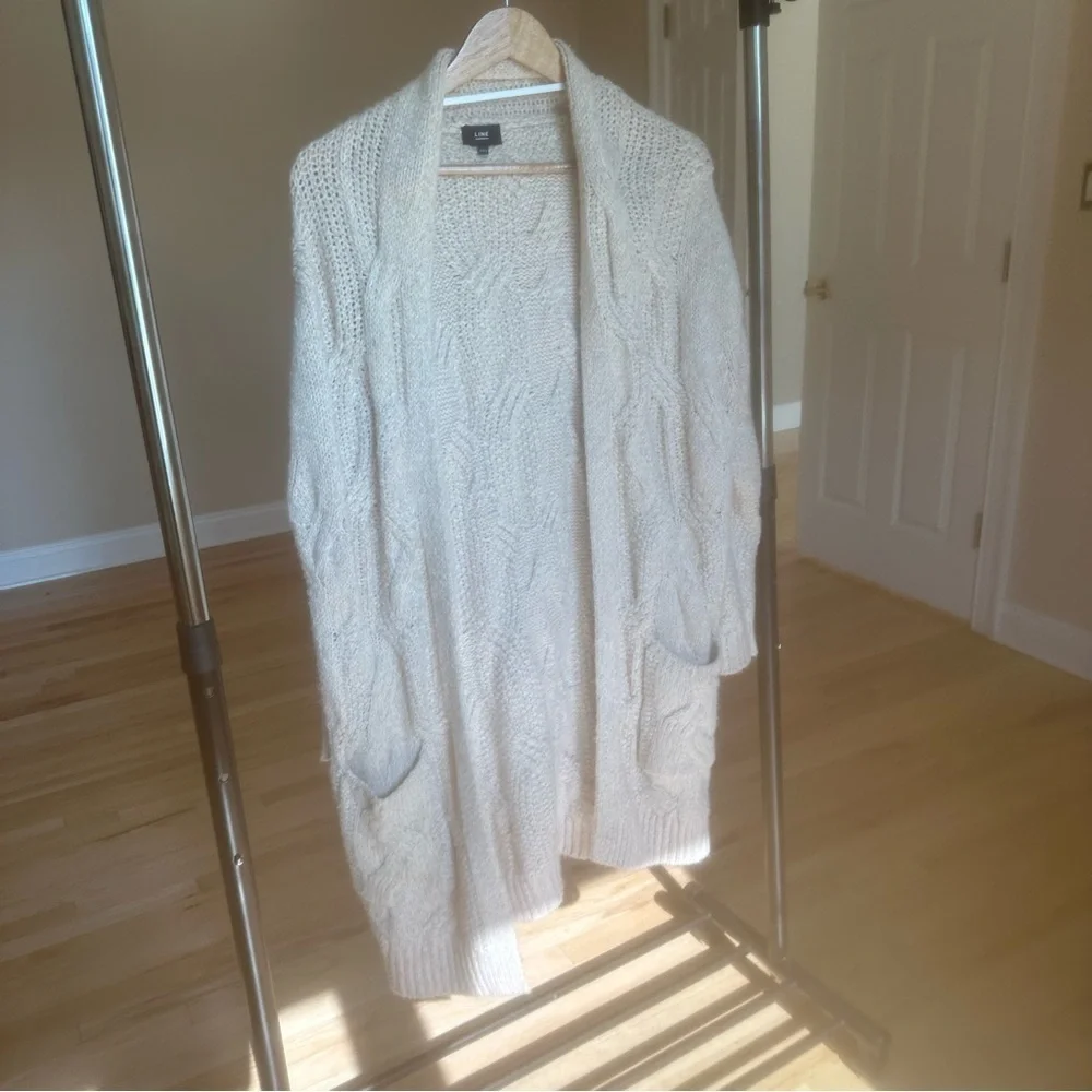 Line Cardigan - Picture 2 of 6